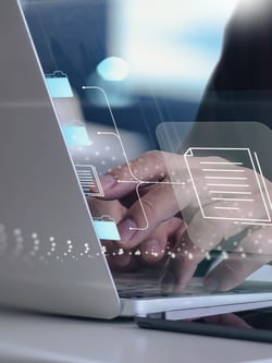 laptop iStock-1371563612 250
